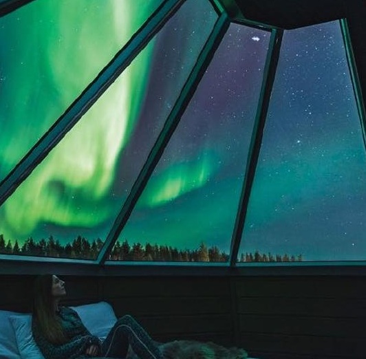 Glass-roofed igloo stargazing